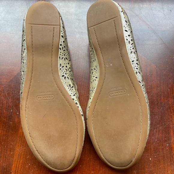 COACH Carsin Metallic Leather Gold Eyelet Perforated Flats Size 8 - Picture 6 of 9
